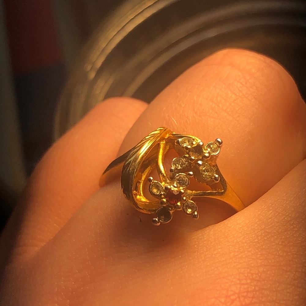 Silver Colored Size 8 Ring With Ruby And Gem Ston… - image 1